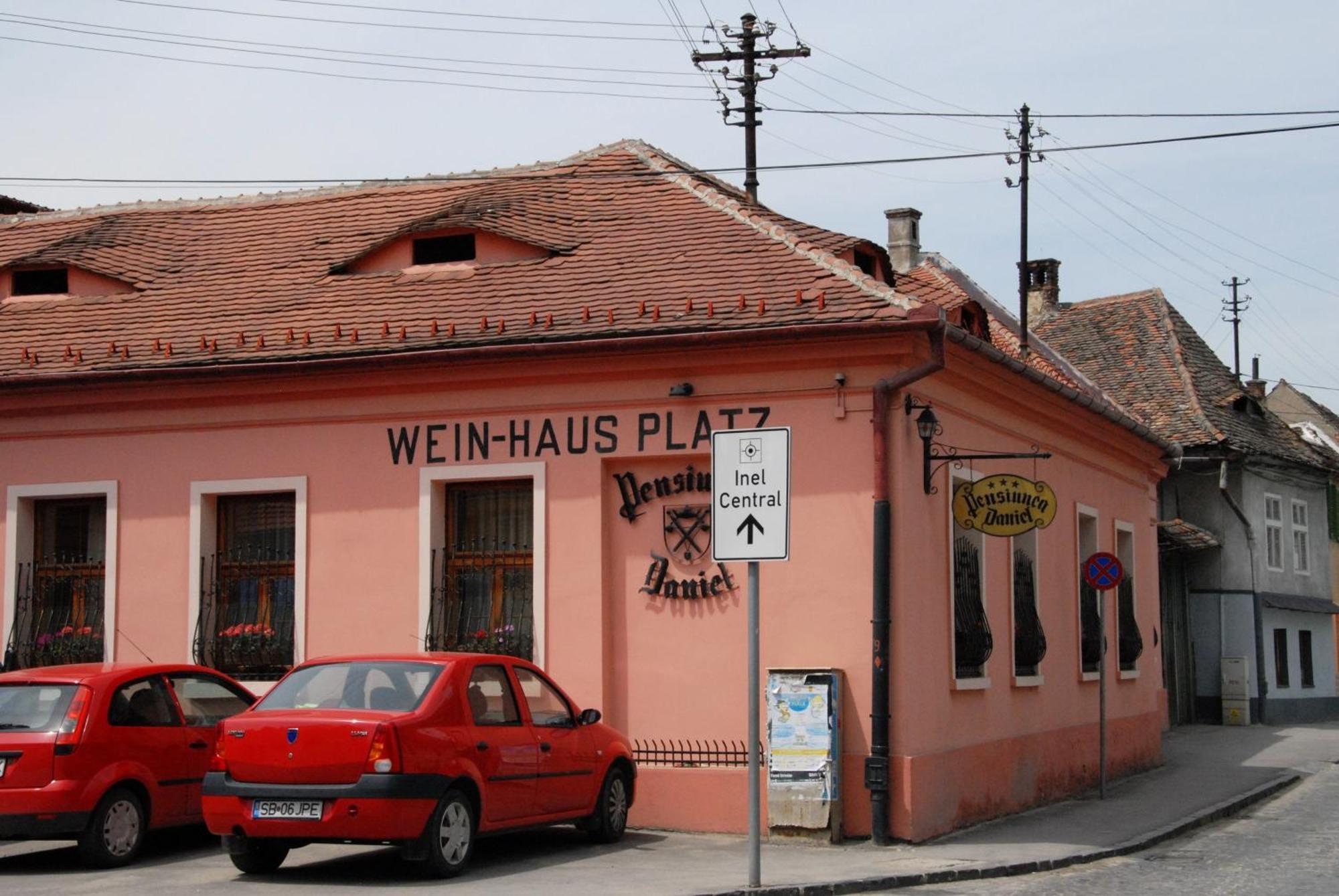 Hotel Pensiunea Daniel Hermannstadt Exterior foto